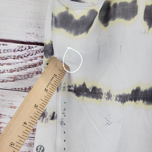 Lululemon Women's Size 6 Align Waist-Length Tank Top Transverse Yellow Multi - Picture 11 of 13